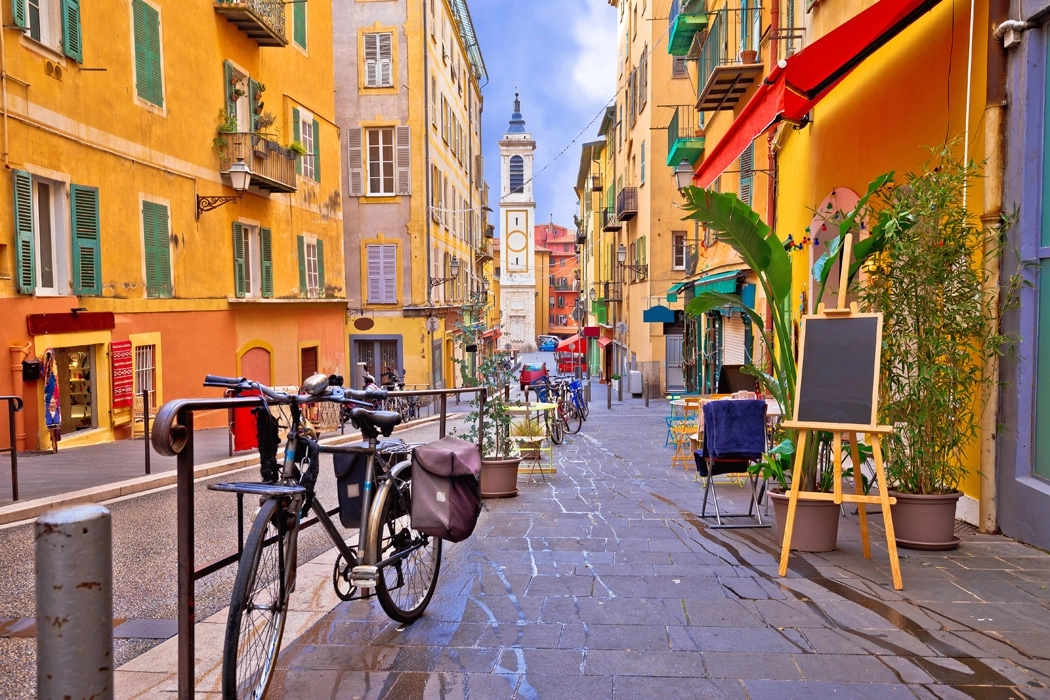 İzmir Hareketli Nice & Milano Turları