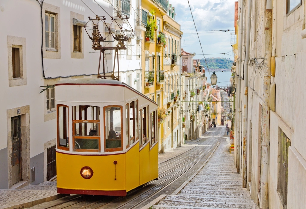 Porto & Lizbon & Bilbao Şaheserleri ve İspanya Klasikleri Turları